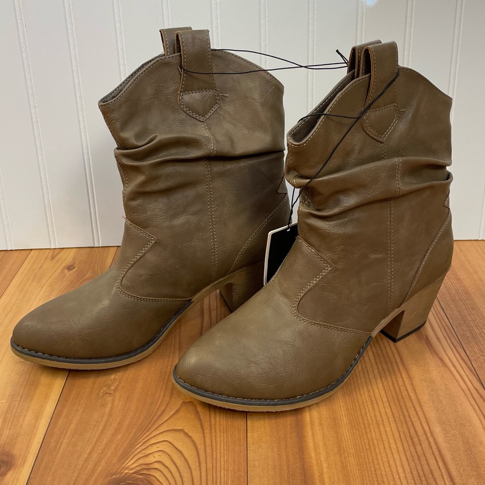 Charles Albert Pull On Brown Mocha Slouch Ankle Cowgirl Cowboy Boots NWT size 11